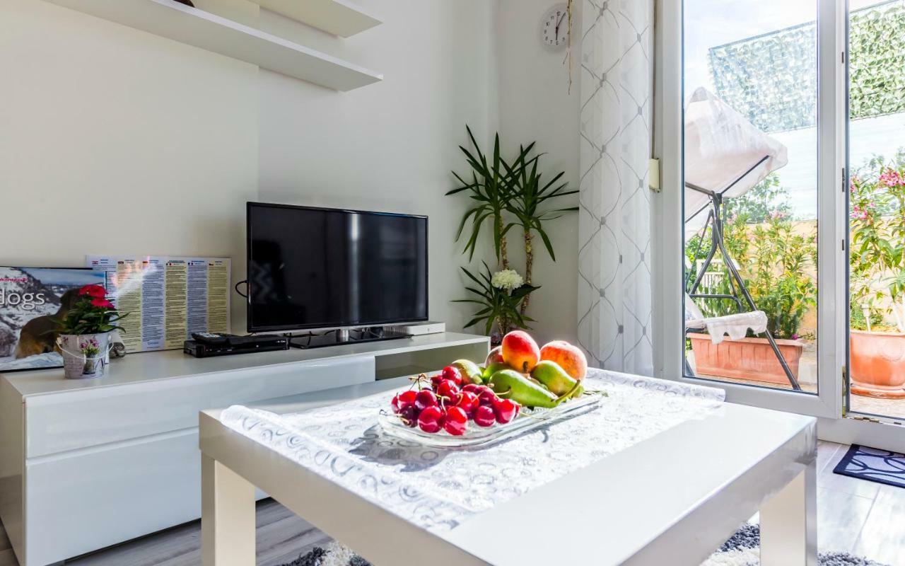 Apartment Mika プーラ エクステリア 写真